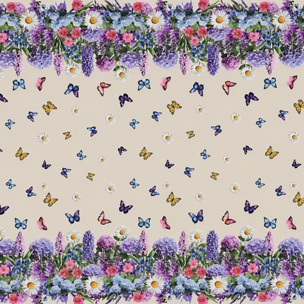 Wachstuch-Tischdecke mit cremefarbenem Hintergrund, dekoriert mit bunten Schmetterlingen und weißen Margeriten. Entlang der Ränder verläuft eine üppige Blumenbordüre aus Lavendel, Hortensien und weiteren Blüten in Violett-, Blau-, Rosa- und Weißtönen. Das frühlingshafte Design erinnert an eine blühende Gartenwiese und sorgt für eine freundliche, sommerliche Atmosphäre.