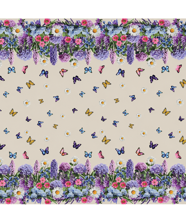 Wachstuch-Tischdecke mit cremefarbenem Hintergrund, dekoriert mit bunten Schmetterlingen und weißen Margeriten. Entlang der Ränder verläuft eine üppige Blumenbordüre aus Lavendel, Hortensien und weiteren Blüten in Violett-, Blau-, Rosa- und Weißtönen. Das frühlingshafte Design erinnert an eine blühende Gartenwiese und sorgt für eine freundliche, sommerliche Atmosphäre.