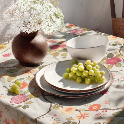 Jacquard Tischdecke aus beschichteter Baumwolle mit Fleckenschutz AMA05 beige retro Blumen - Größe, Form und Einfassung frei wählbar