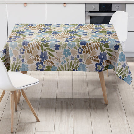 Florale Wachstuch-Tischdecke mit blauen und türkisen Blüten, grünen Blättern und beigen Akzenten auf hellem Hintergrund, lebendiges und frisches Muster für frühlingshafte Tischdekoration