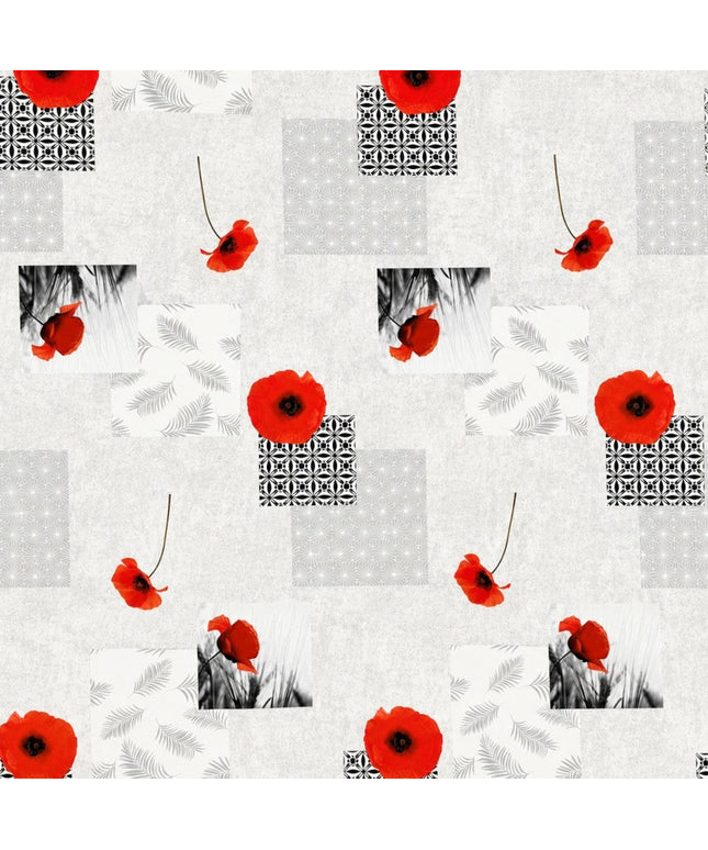 Wachstuch-Tischdecke mit modernem Mohnblumen-Motiv auf hellem Hintergrund. Das Design kombiniert leuchtend rote Mohnblüten mit geometrischen Mustern, filigranen Blattmotiven und dekorativen Schwarz-Weiß-Fotoelementen im Patchwork-Stil. Die wasserabweisende Tischdecke fällt gleichmäßig über die Kanten eines rechteckigen Tisches und ist vor weißem Hintergrund freigestellt dargestellt.