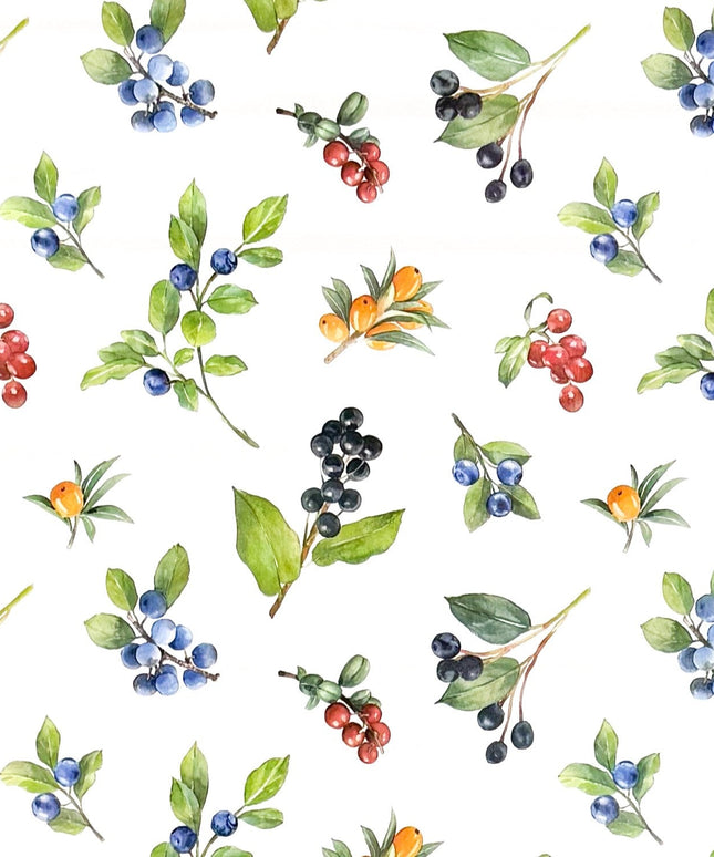 Wachstuch-Tischdecke mit Aquarell-Beerenmuster auf hellem Hintergrund. Zweige mit Heidelbeeren, Johannisbeeren, Holunderbeeren und Hagebutten in Blau, Rot, Schwarz und Orange sind gleichmäßig verteilt und von grünen Blättern ergänzt.