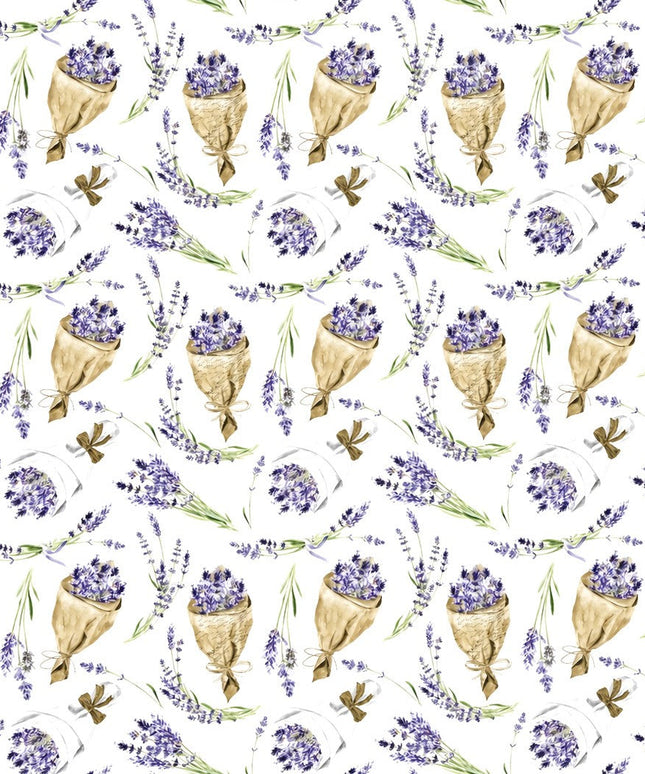 Wachstuch-Tischdecke mit Lavendelmuster auf hellem Hintergrund. Violette Lavendelzweige, kleine Sträuße und in Papier gewickelte Lavendelbouquets sind gleichmäßig verteilt und werden durch grüne Stiele sowie braune Details ergänzt.